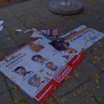 Ktoś w Poznaniu nie lubi Lewicy - kolejne plakaty wyborcze zostały zerwane