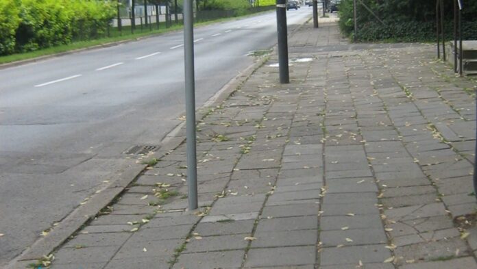 Remont nawierzchni chodnika