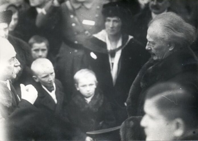 I.J. Paderewski