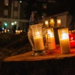 Poznań: W miejscu wycinki drzew zapalili... znicze