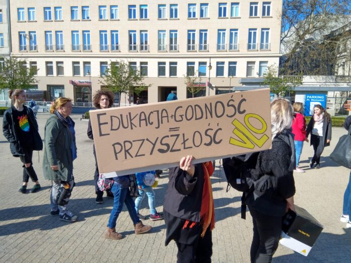 marsz uczniów
