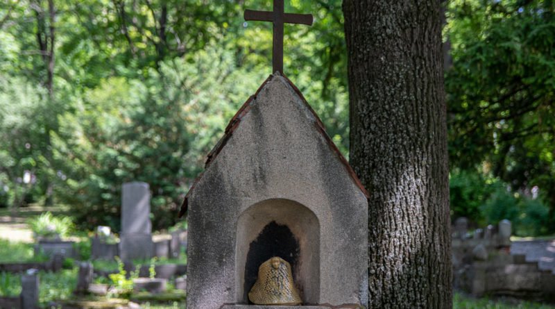 Zabytkowy Cmentarz św. Wojciecha na Cytadeli - pamięć i opieka