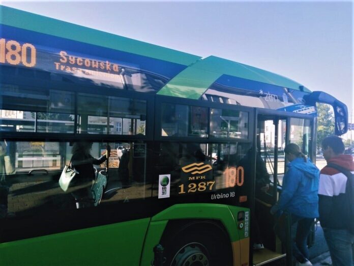 autobus 180
