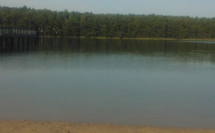 Rosnówko: Trzech mężczyzn topiło się w jeziorze