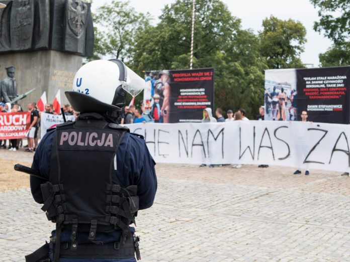 Marsz Równości 2019 Kontrmanifestacja środowiska narodowe fot. Wojtek Lesiewicz (9)