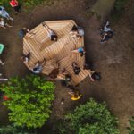 Poznań: Mood for Wood, czyli niezwykła ławka w Ogrodzie Dendrologicznym