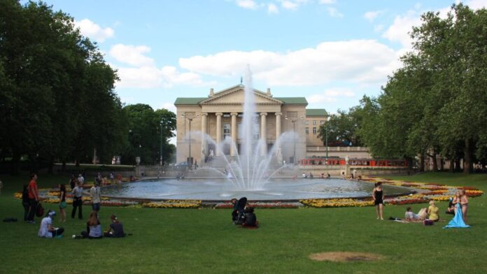 Opera park Adama Mickiewicza