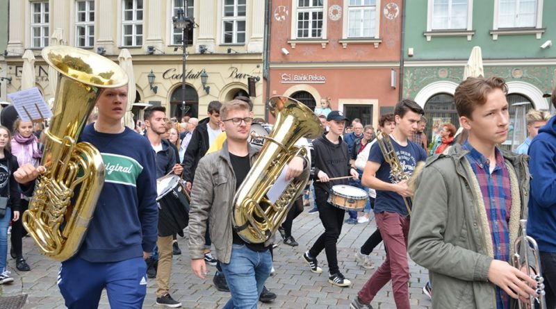 Poznań: Międzynarodowy Dzień Muzyki zakorkował Stary Rynek!