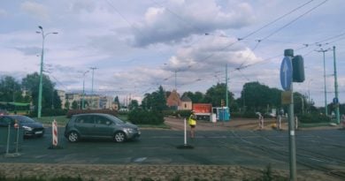Poznań: Kolizja na rondzie Śródka
