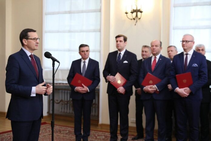 Ceremonia wręczenia aktu powołania na stanowisko wojewody fot. UW