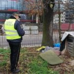 Poznań: Strażnicy miejscy odwiedzają bezdomnych