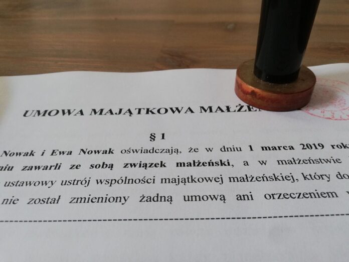 Przykładowa umowa, fot. Rada Izby Notarialnej w Poznaniu