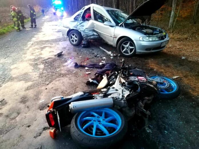 Wypadek 6 fot. OSP Cieszków