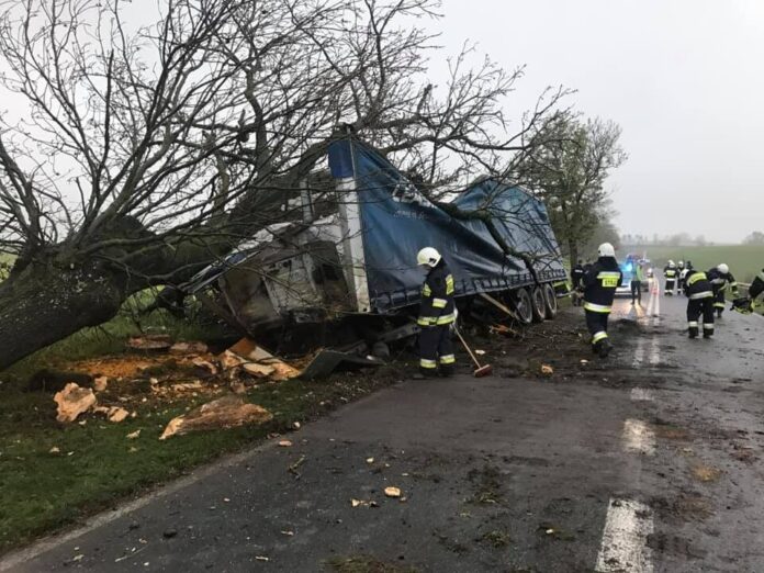 wypadek fot. OSP Łobżenica
