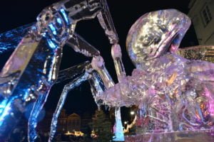 Poznań Ice Festival. Zwyciężyła rzeźba... pająka
