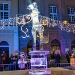 Poznań: Lodowe rzeźby i tłumy podziwiających