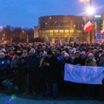 Poznań: Łańcuch Światła solidarnie z sędziami