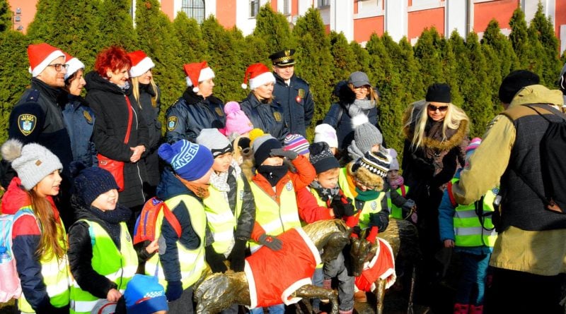Poznań: Koziołki są już ubrane w świąteczne kubraczki!