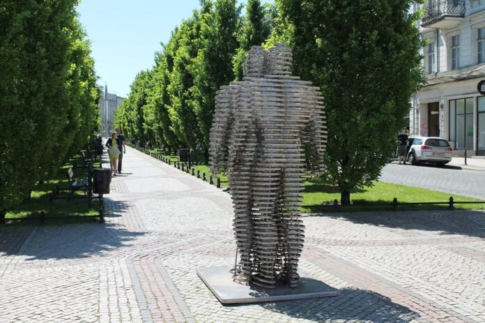 Al Marcinkowskiego, Golem fot. T. Dworek ROSM
