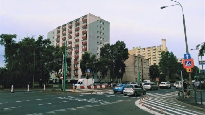 Hetmańska, Dmowskiego