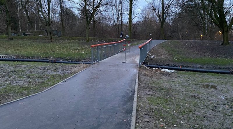 Poznań: Koniec z barierkozą w parku Wodziczki!