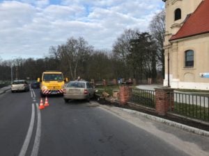Grodzisk Wielkopolski: Dwieście złotych za próbę wjechania samochodem do... kościoła