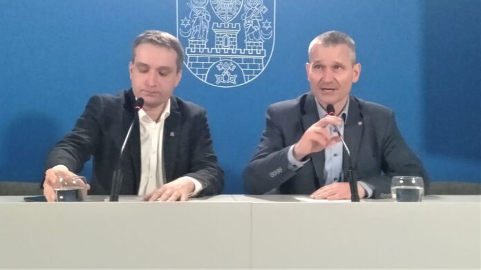 Mariusz Wiśniewski, Jędrzej Solarski