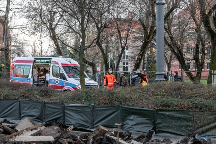 Ambulans pogotowie karetka ratownik