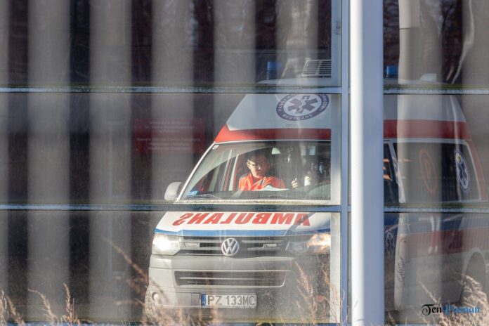 karetka pogotowie ratunkowe ambulans