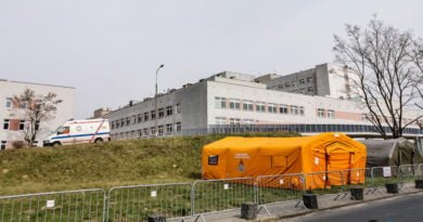 Szpital Zakaźny Szwajcarska ambulans fot. Sławek Wąchała
