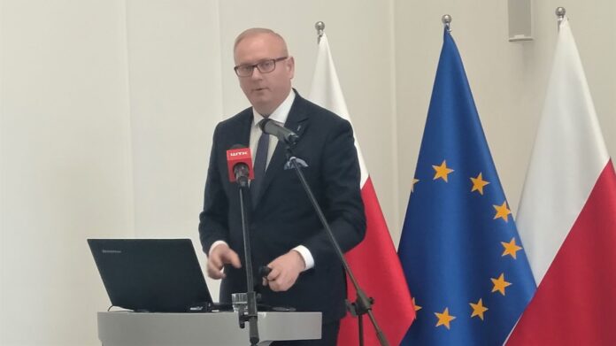 wojewoda Łukasz Mikołajczyk