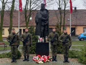 Poznań: Wielkopolscy Terytorialsi pamiętali o generale Taczaku