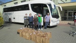 Poznań: Wielkanocne paczki dla seniorów