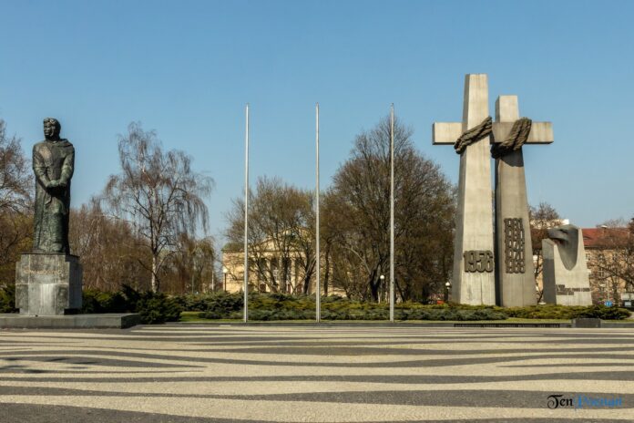 Plac Adama Mickiewicza Poznań epidemia covid koronawirus fot. Sławek Wąchała