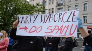 Poznań: Demonstracja przeciwko rządom PiS na placu Wolności
