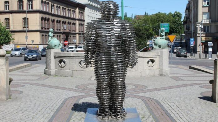 Golem Aleje Marcinkowskiego [Tomasz Dworek] (2)