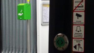 Poznań: Urządzenia do dezynfekcji rąk w autobusach i tramwajach