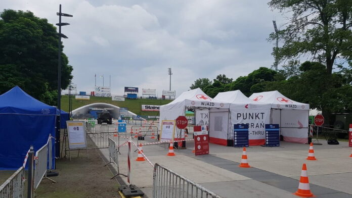 drive thru Leszno fot. 12WBOT5