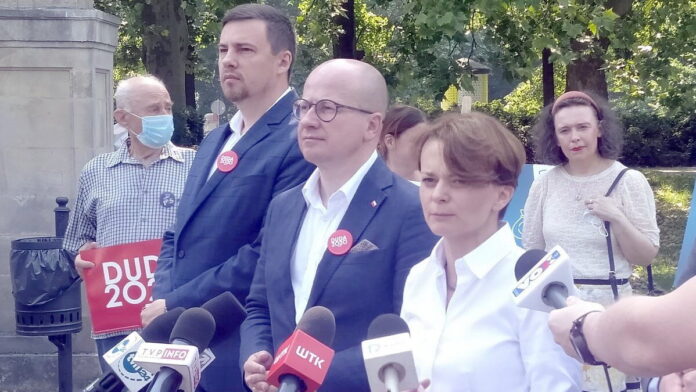 Konferencja PiS