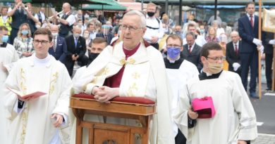 Poznań: O aborcji i pandemii podczas pasterki w katedrze