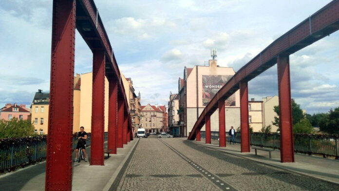 Sródka oświetlenie