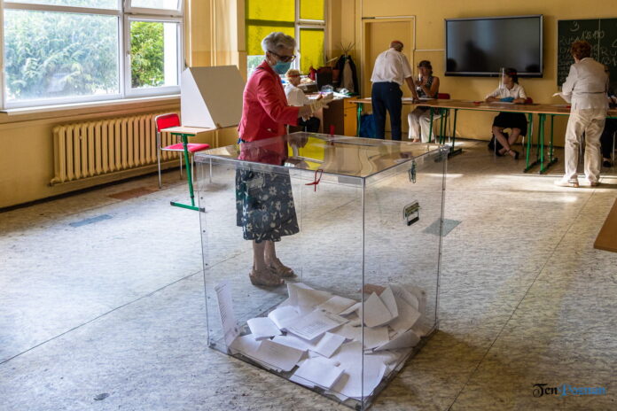 Wybory 2020 głosowanie lokal wyborczy fot. Sławek Wąchała