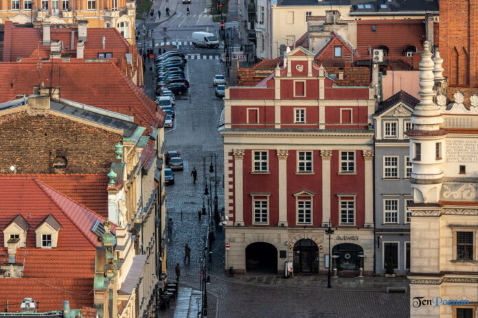 Poznań ponad dachami z Zamku Przemysła fot. Sławek Wąchała