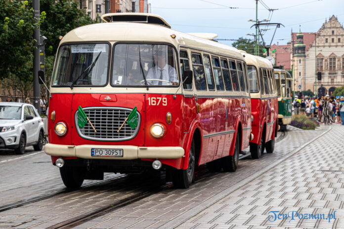 140 lat MPK w Poznaniu Parada fot. Sławek Wąchała