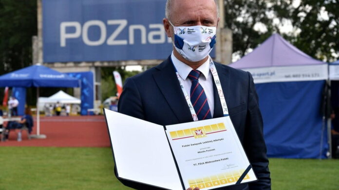 97. PZLA Mistrzostwa Polski - Bartosz Guss z certyfikatem fot. UMP