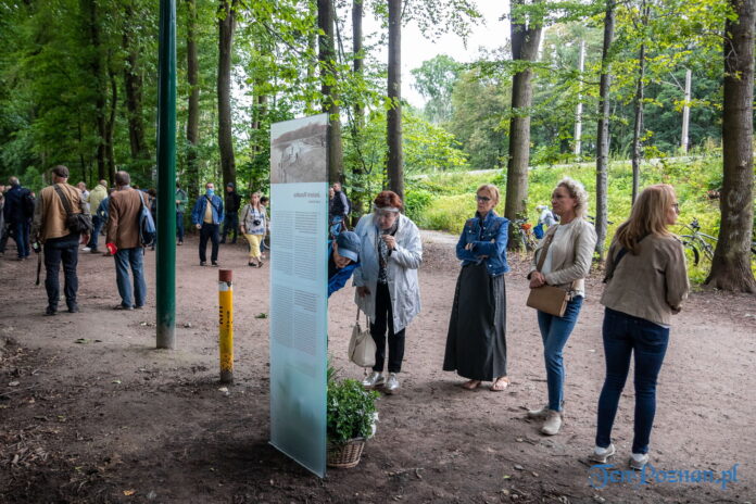 Jezioro Rusałka odsłonięcie tablicy Systemu Informacji Miejskiej SIM dotyczącej historii powstania jeziora fot. Sławek Wąchała