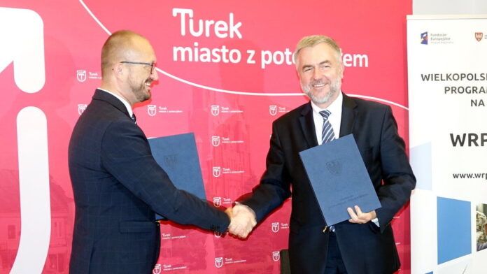 Marszałek w Turku z prezydentem Romualdem Antosikiem fot. UMWW