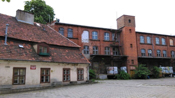 Szyperska Stara Papiernia i dworek fot. T. Dworek