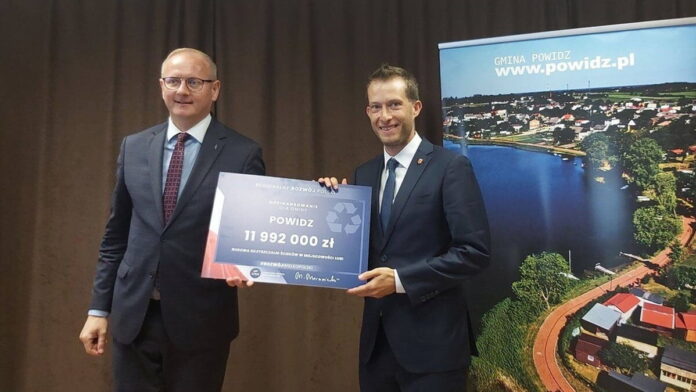 wojewoda Łukasz Mikołajczyk, powiat słupecki fot. WUW