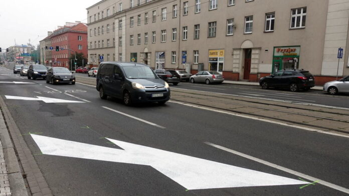 Głogowska z wydzielonymi pasami fot. ZDM